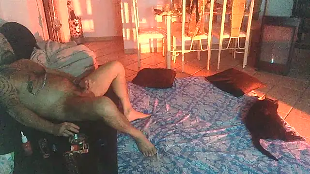 Snapshot of FJcouple chatting on 12-13-24, 09:52 FJcouple online show from 12-13-24, 09:52