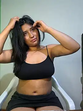 Snapshot of yuliparis chatting on 02-11-25, 03:08 yuliparis online show from 02-11-25, 03:08