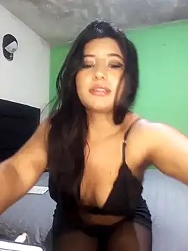 Snapshot of yuliparis chatting on 09-30-25, 07:02 yuliparis online show from 09-30-25, 07:02