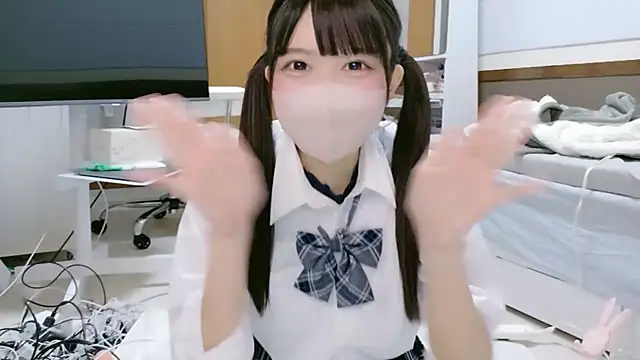 YUNOCHI nyanko online show from 10-13-25, 10:26