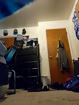 LovesickTheory6 online show from 10-13-25, 04:51