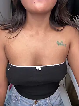 LeisyXO online show from 01-09-25, 01:18