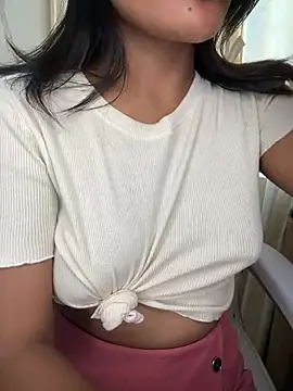 LeisyXO online show from 02-02-25, 01:45