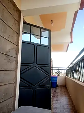 Queenshaz01 online show from 01-09-25, 11:36