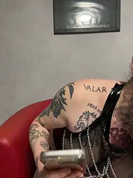 poussichienne online show from 03-08-25, 12:52