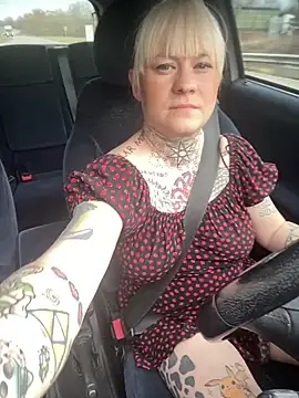 poussichienne online show from 03-21-25, 01:01