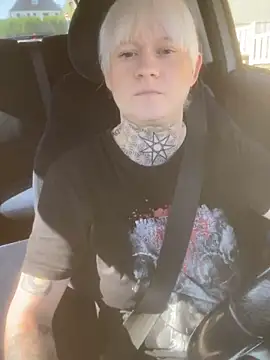 poussichienne online show from 10-11-25, 10:47