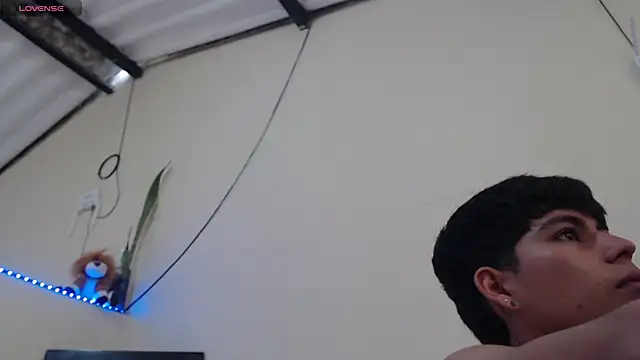 Lukas strong online show from 11-16-25, 02:22