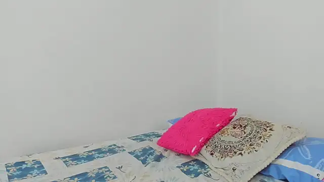 Snapshot of sofiaparker8 chatting on 01-27-25, 11:54 sofiaparker8 online show from 01-27-25, 11:54