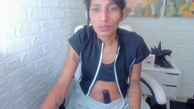 Snapshot of ImCrazzy chatting on 02-26-25, 05:39 ImCrazzy online show from 02-26-25, 05:39