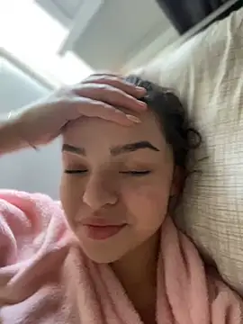 Snapshot of AnaWest chatting on 02-26-25, 07:09 AnaWest online show from 02-26-25, 07:09