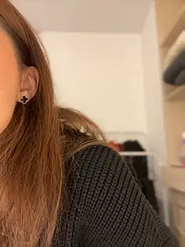 Snapshot of AnaWest chatting on 03-03-25, 05:53 AnaWest online show from 03-03-25, 05:53