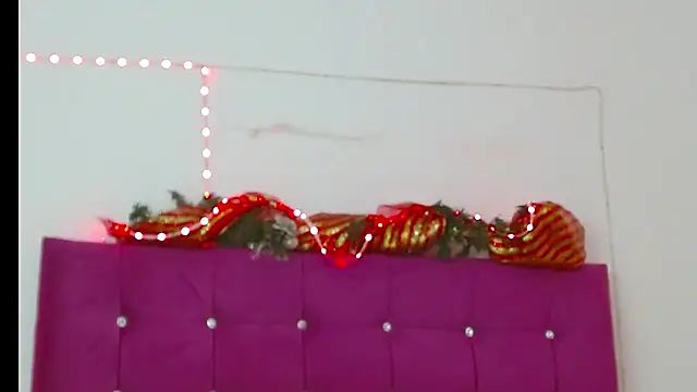 Snapshot of chantalsemenova1 chatting on 12-20-24, 07:50 chantalsemenova1 online show from 12-20-24, 07:50