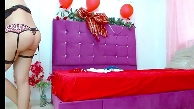 Snapshot of chantalsemenova1 chatting on 01-07-25, 08:10 chantalsemenova1 online show from 01-07-25, 08:10