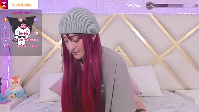 Snapshot of Violettbloss chatting on 01-10-25, 01:42 Violettbloss online show from 01-10-25, 01:42