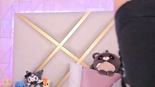 Snapshot of Violettbloss chatting on 01-16-25, 09:30 Violettbloss online show from 01-16-25, 09:30