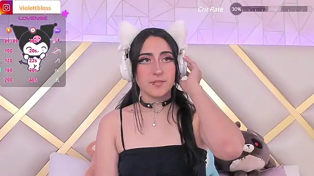 Snapshot of Violettbloss chatting on 01-29-25, 12:22 Violettbloss online show from 01-29-25, 12:22