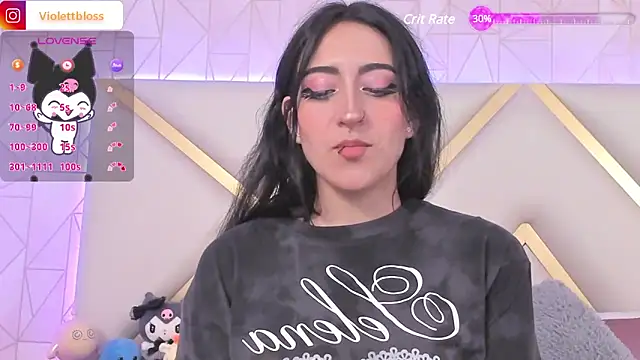 Snapshot of Violettbloss chatting on 02-05-25, 09:29 Violettbloss online show from 02-05-25, 09:29