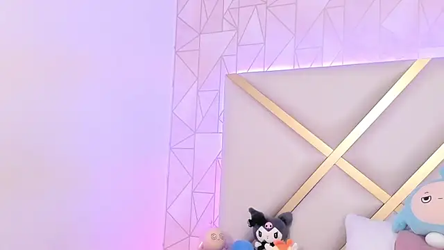 Snapshot of Violettbloss chatting on 02-19-25, 09:14 Violettbloss online show from 02-19-25, 09:14