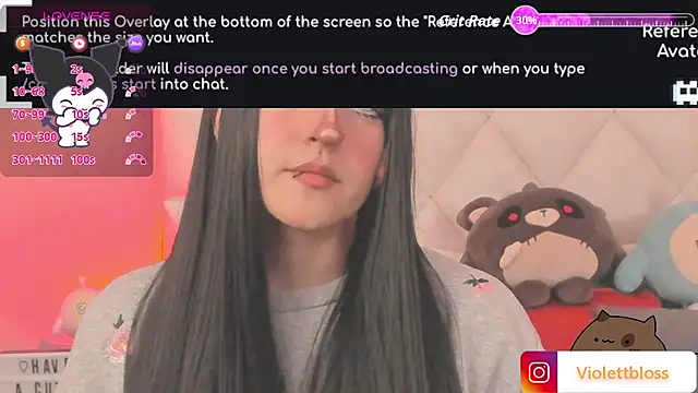 Snapshot of Violettbloss chatting on 10-15-25, 04:12 Violettbloss online show from 10-15-25, 04:12