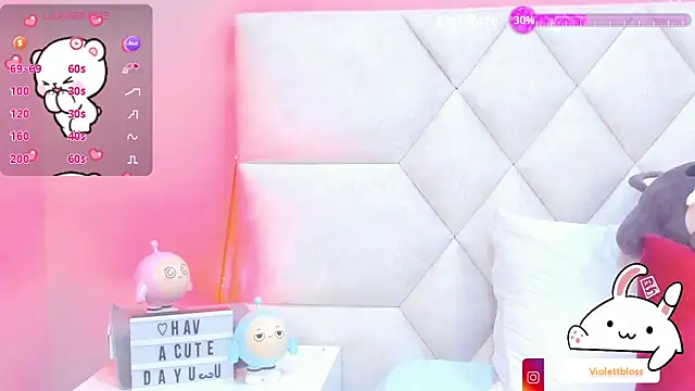 Snapshot of Violettbloss chatting on 10-28-25, 03:10 Violettbloss online show from 10-28-25, 03:10