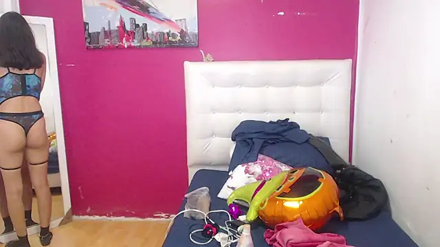 nextdoor fantasy1 online show from 10-30-25, 10:10