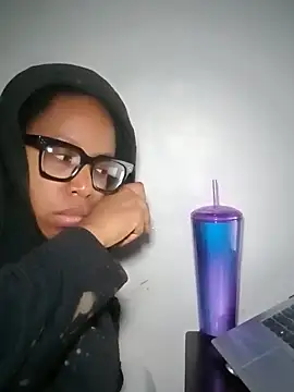 Snapshot of madamsensuale chatting on 02-07-25, 03:01 madamsensuale online show from 02-07-25, 03:01