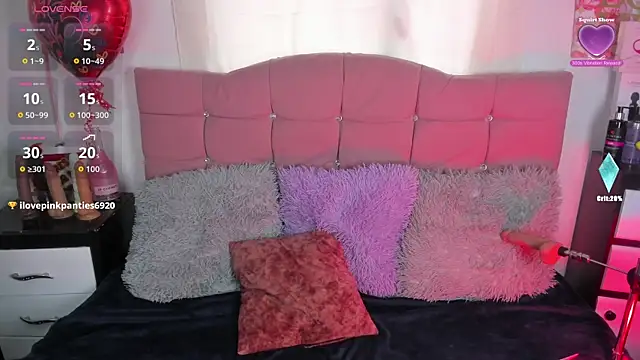 Snapshot of Sofi_lenox chatting on 10-04-25, 11:30 Sofi lenox online show from 10-04-25, 11:30