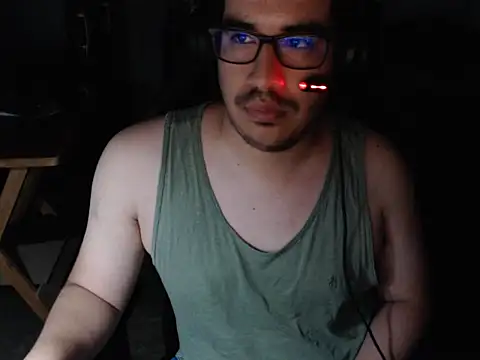 Snapshot of thealfawolf01 chatting on 12-17-24, 06:45 thealfawolf01 online show from 12-17-24, 06:45