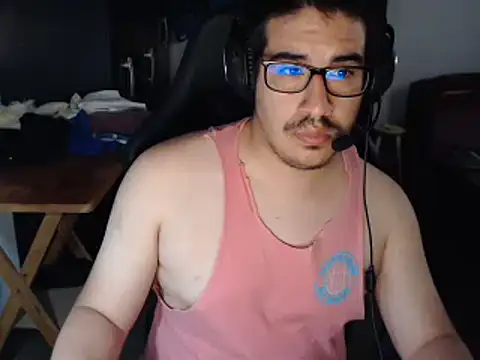 Snapshot of thealfawolf01 chatting on 12-22-24, 04:27 thealfawolf01 online show from 12-22-24, 04:27