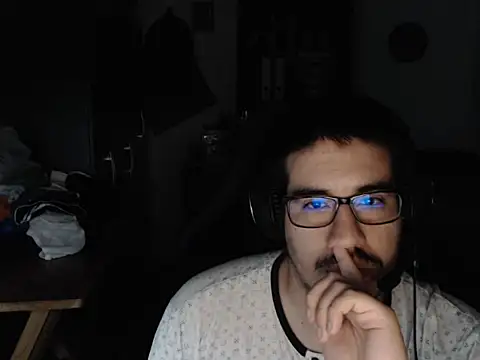 Snapshot of thealfawolf01 chatting on 12-27-24, 05:31 thealfawolf01 online show from 12-27-24, 05:31