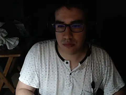 Snapshot of thealfawolf01 chatting on 03-18-25, 12:16 thealfawolf01 online show from 03-18-25, 12:16