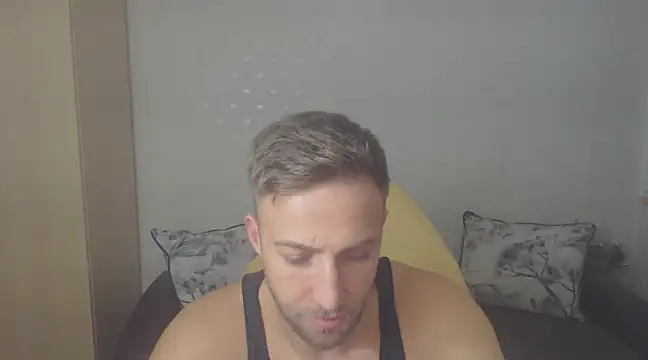 Snapshot of PrinceEagle chatting on 12-15-24, 08:04 PrinceEagle online show from 12-15-24, 08:04