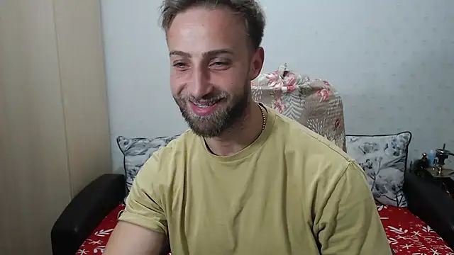 Snapshot of PrinceEagle chatting on 10-20-25, 08:31 PrinceEagle online show from 10-20-25, 08:31