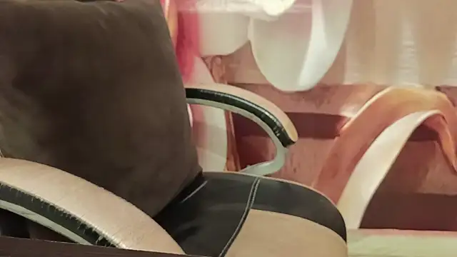 Snapshot of FRIENDFORFUN chatting on 09-12-25, 03:50 FRIENDFORFUN online show from 09-12-25, 03:50