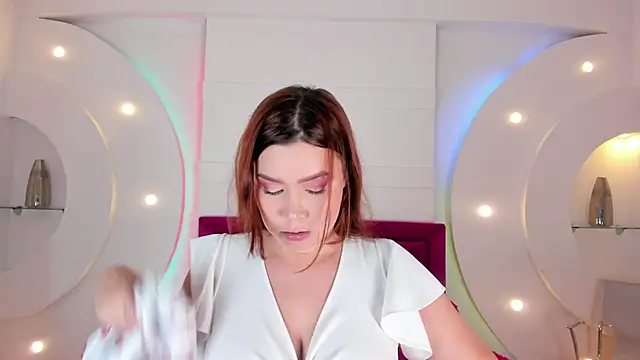 LiaTink online show from 02-19-25, 05:06