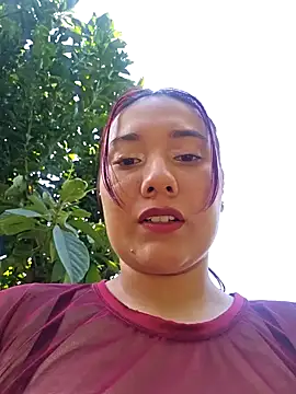 Snapshot of Blushing_Katy chatting on 12-10-24, 07:00 Blushing Katy online show from 12-10-24, 07:00