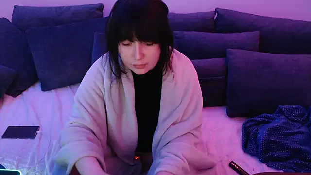 Lynylou online show from 01-06-25, 11:42