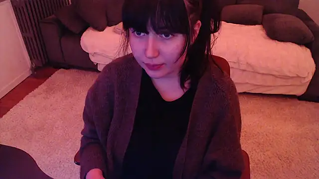 Lynylou online show from 02-21-25, 05:09