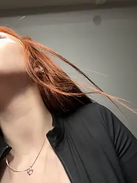 Snapshot of JudyWalkerr chatting on 03-21-25, 04:49 JudyWalkerr online show from 03-21-25, 04:49