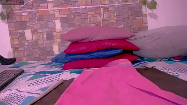 CrazyRousex online show from 02-18-26, 03:19