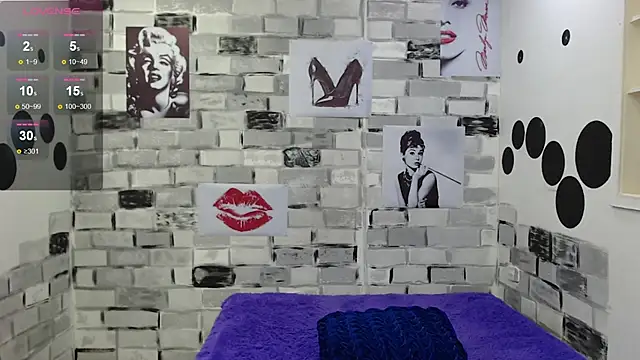 Snapshot of CasandraJones1 chatting on 12-02-24, 08:22 CasandraJones1 online show from 12-02-24, 08:22