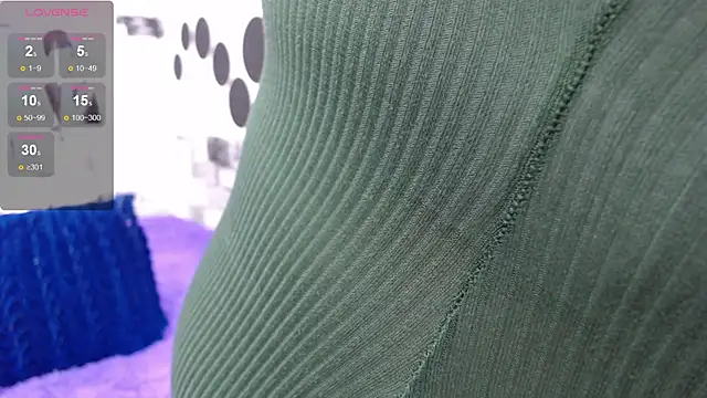 Snapshot of CasandraJones1 chatting on 12-11-24, 12:33 CasandraJones1 online show from 12-11-24, 12:33