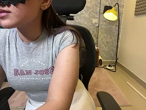 MidnightFlame online show from 12-10-24, 07:32