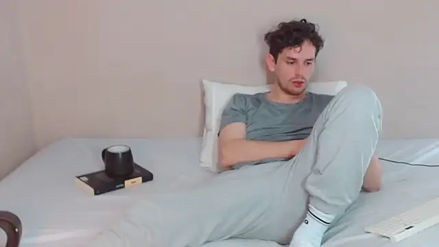 Elio555 online show from 12-29-24, 12:09