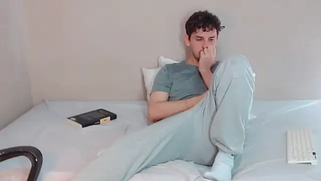 Elio555 online show from 12-29-24, 06:05