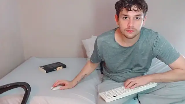 Elio555 online show from 12-29-24, 09:09