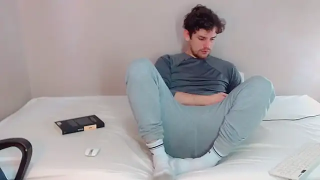 Elio555 online show from 01-26-25, 04:20