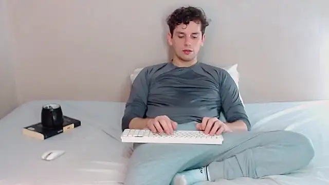 Elio555 online show from 03-02-25, 03:13