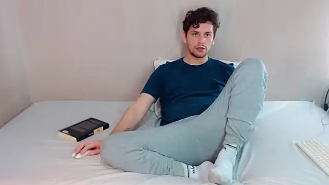 Elio555 online show from 03-21-25, 01:01